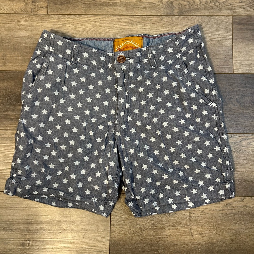Men’s Red Camel shorts. Sz 33